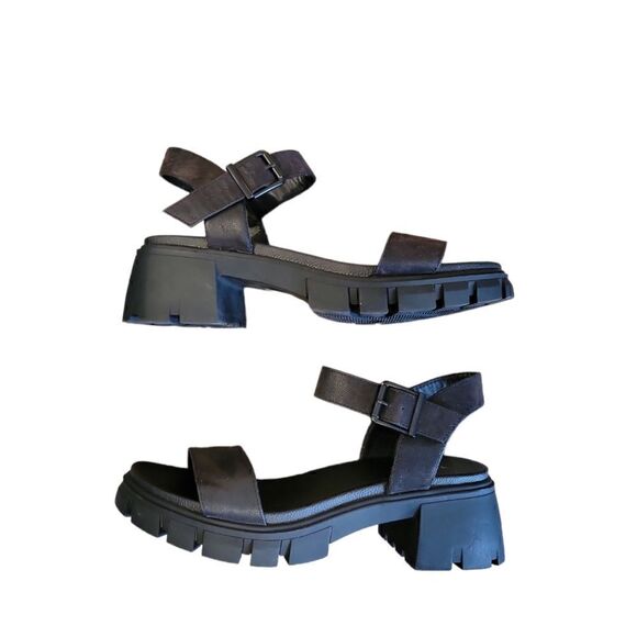 NWOT Torrid Black Lug Outsole Heel Sandal 12WW - Picture 4 of 10